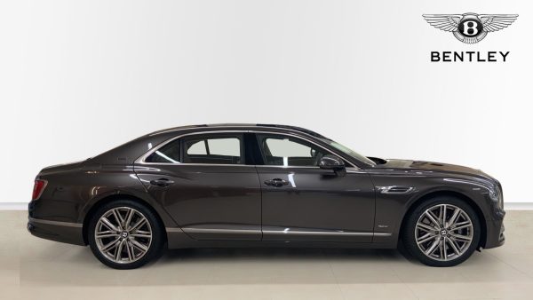 Flying Spur Odyssean Edition V6 Hybrid