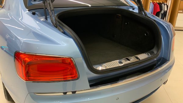 Flying Spur V8