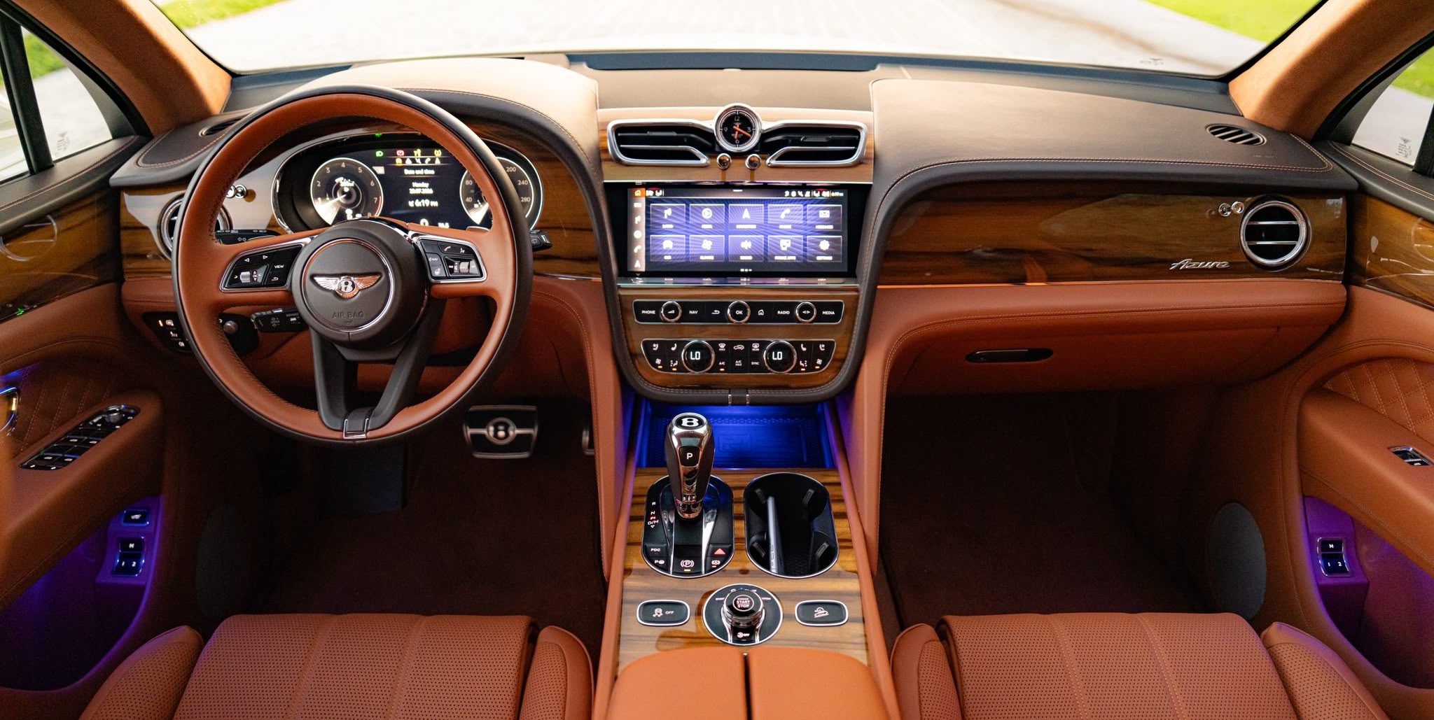 Bentayga Azure 2023