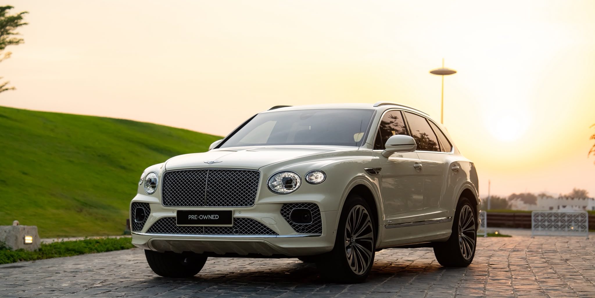 Bentayga Azure 2023